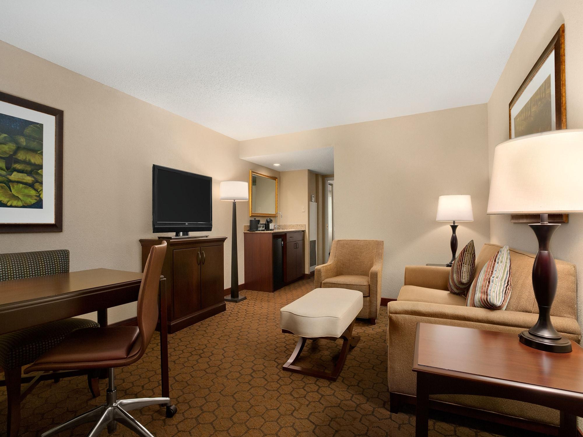 Embassy Suites By Hilton Dallas Near The Galleria Εξωτερικό φωτογραφία