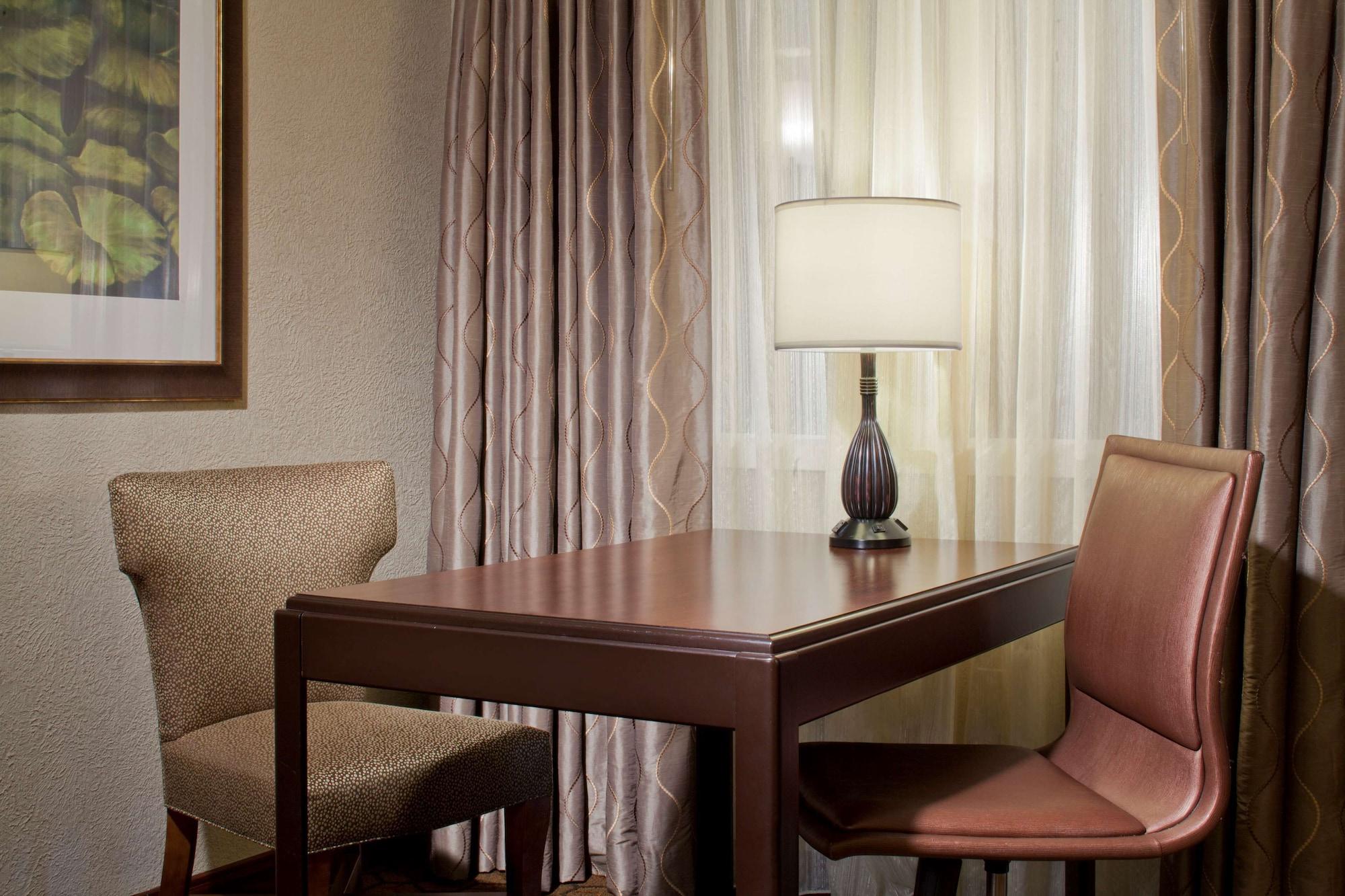 Embassy Suites By Hilton Dallas Near The Galleria Εξωτερικό φωτογραφία