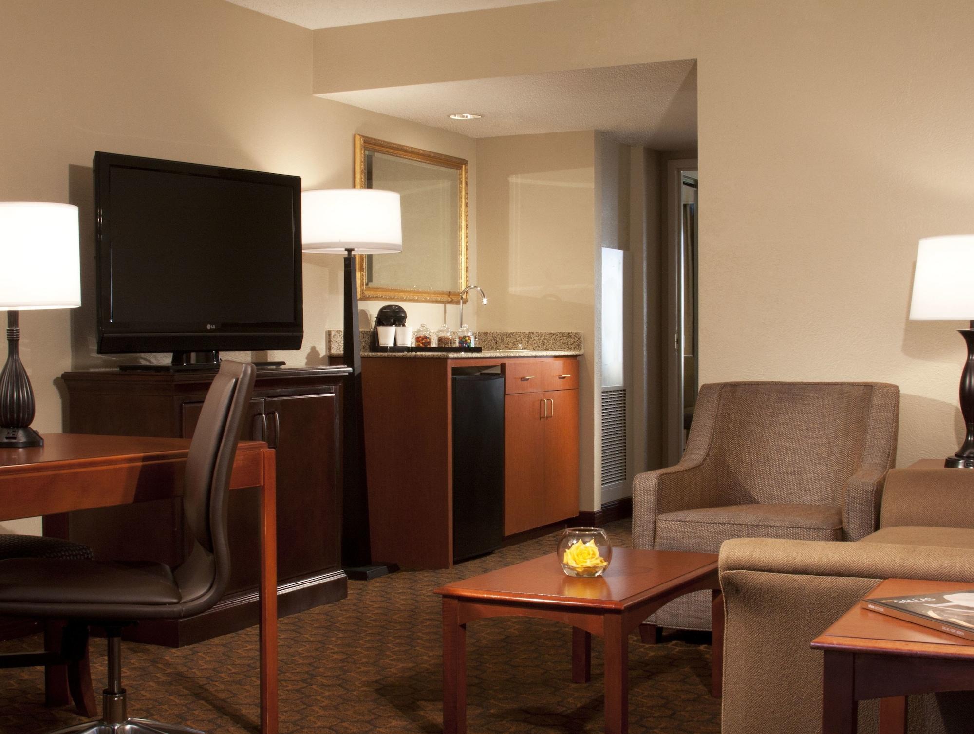 Embassy Suites By Hilton Dallas Near The Galleria Εξωτερικό φωτογραφία