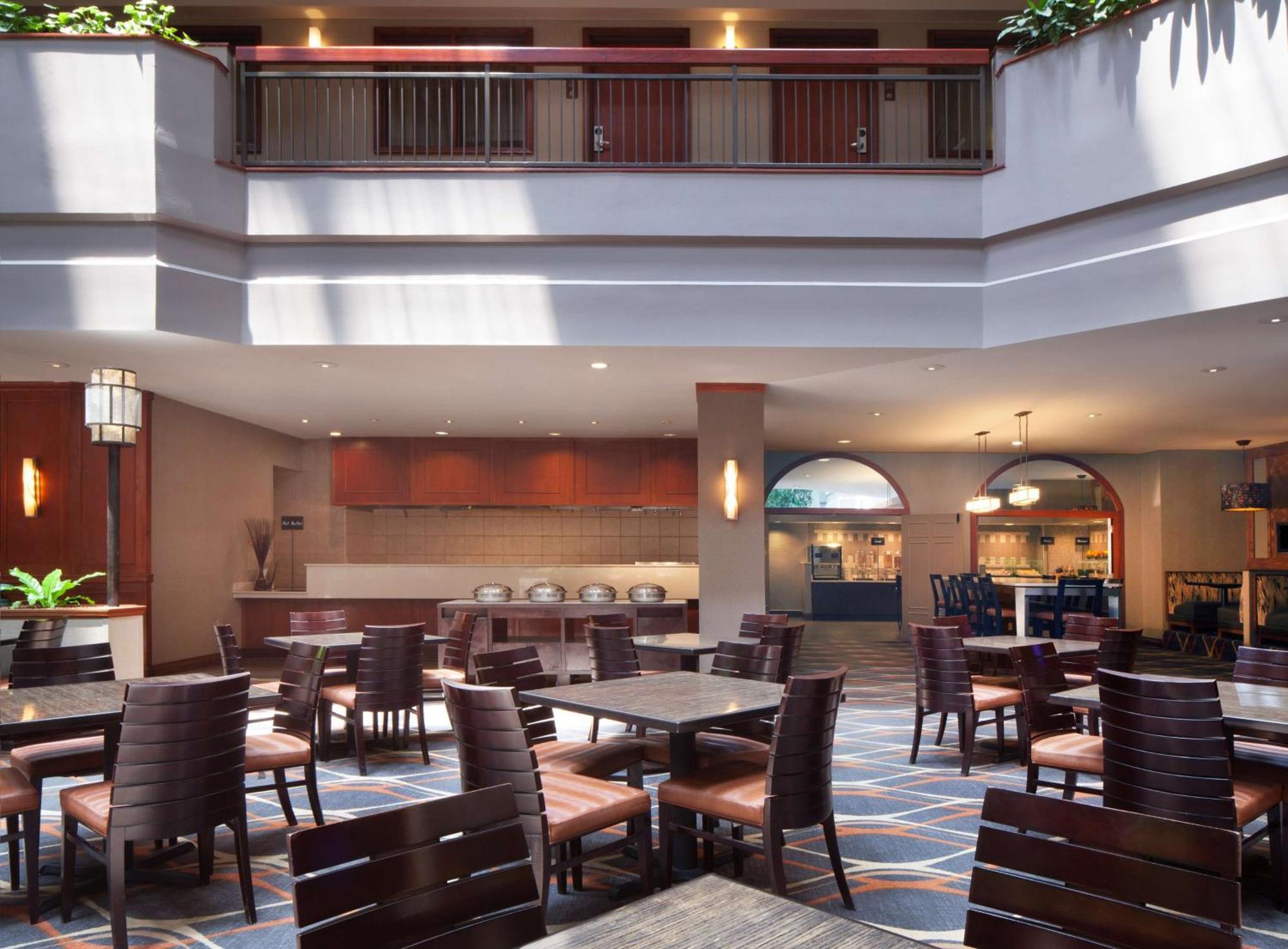 Embassy Suites By Hilton Dallas Near The Galleria Εξωτερικό φωτογραφία