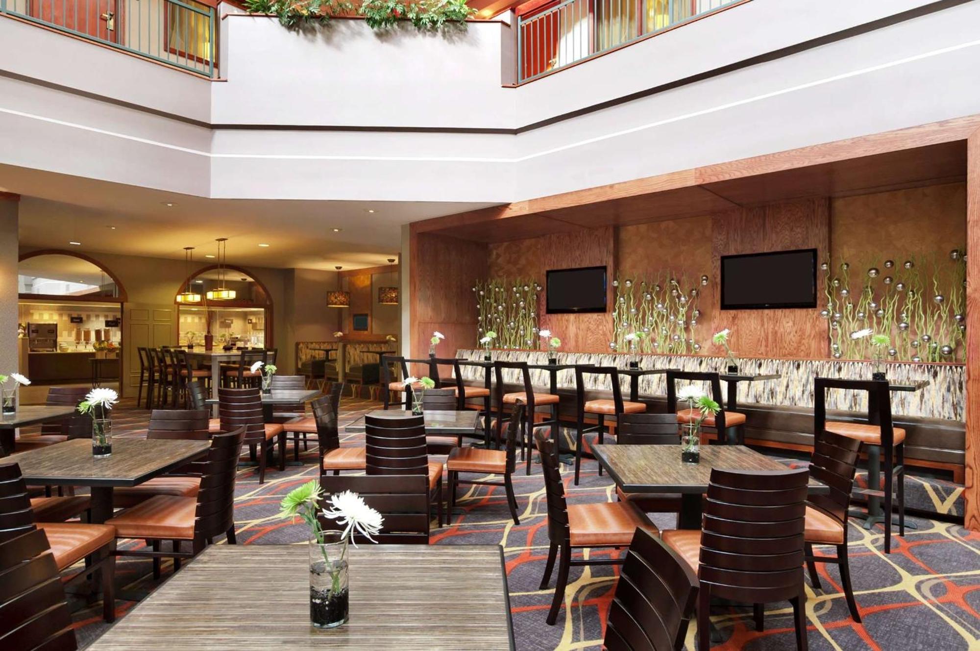 Embassy Suites By Hilton Dallas Near The Galleria Εξωτερικό φωτογραφία