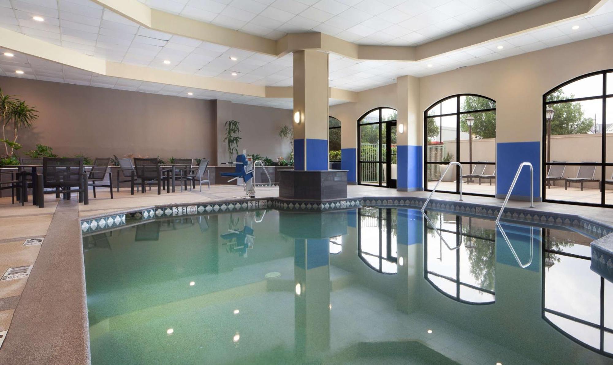 Embassy Suites By Hilton Dallas Near The Galleria Εξωτερικό φωτογραφία
