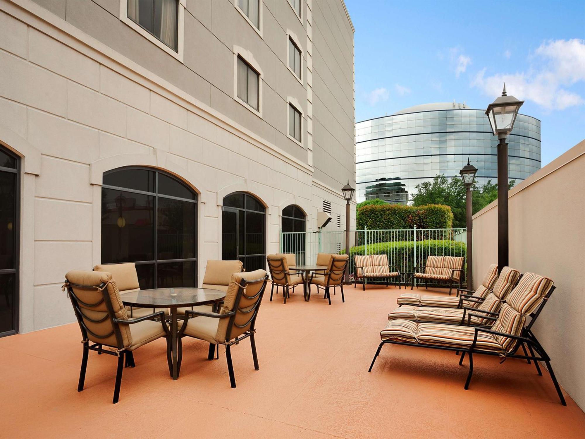 Embassy Suites By Hilton Dallas Near The Galleria Εξωτερικό φωτογραφία