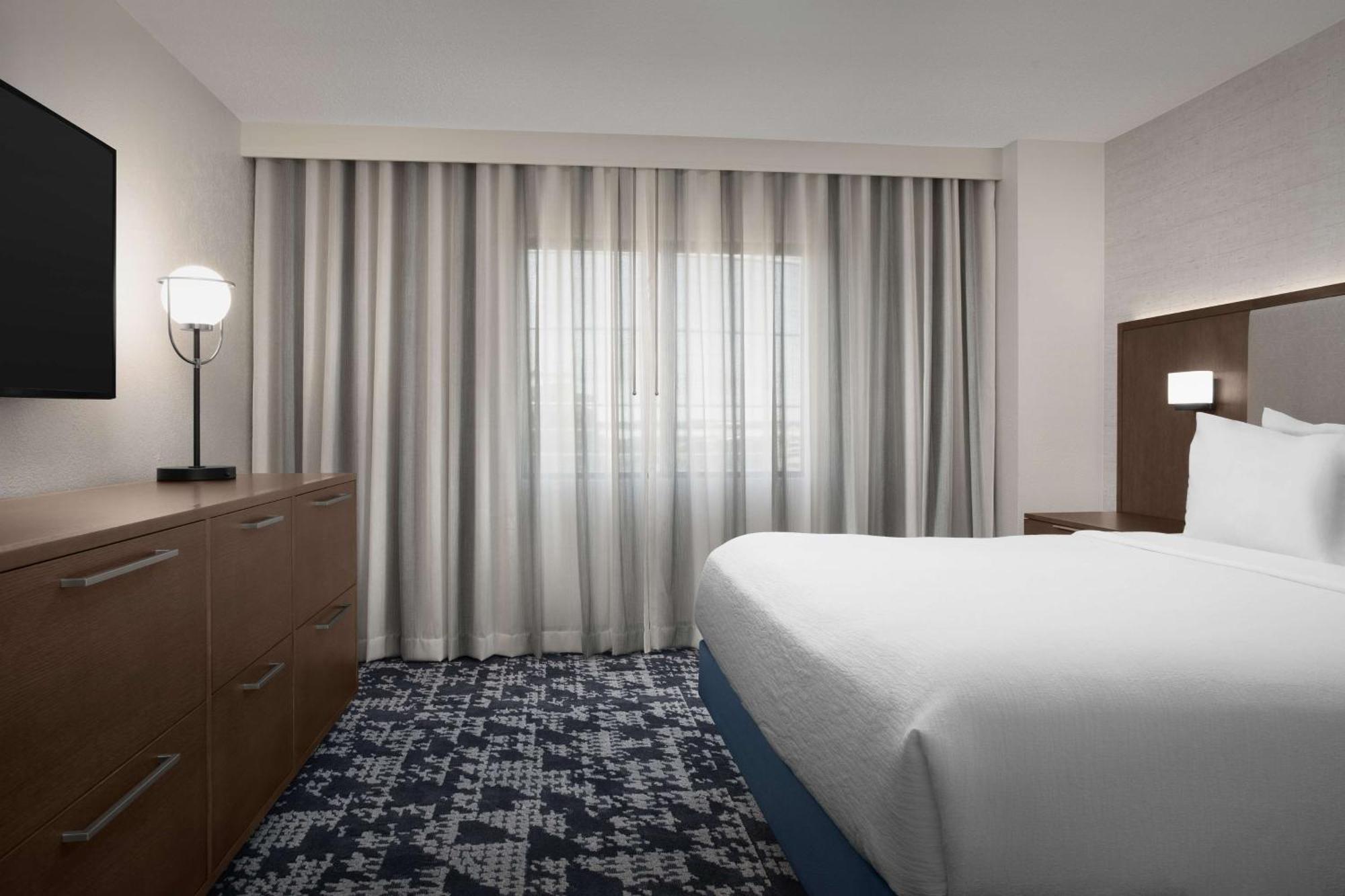 Embassy Suites By Hilton Dallas Near The Galleria Εξωτερικό φωτογραφία