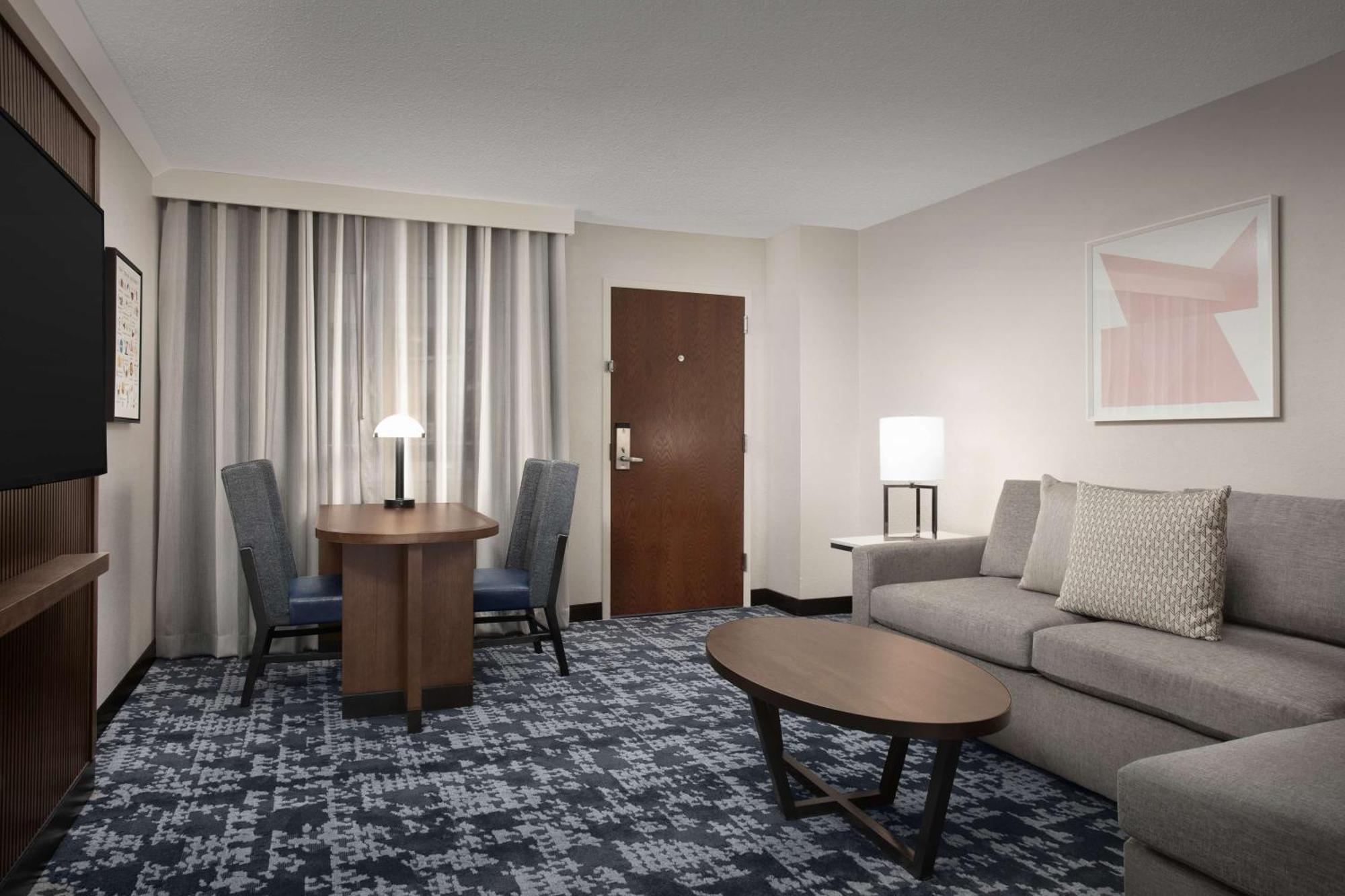 Embassy Suites By Hilton Dallas Near The Galleria Εξωτερικό φωτογραφία