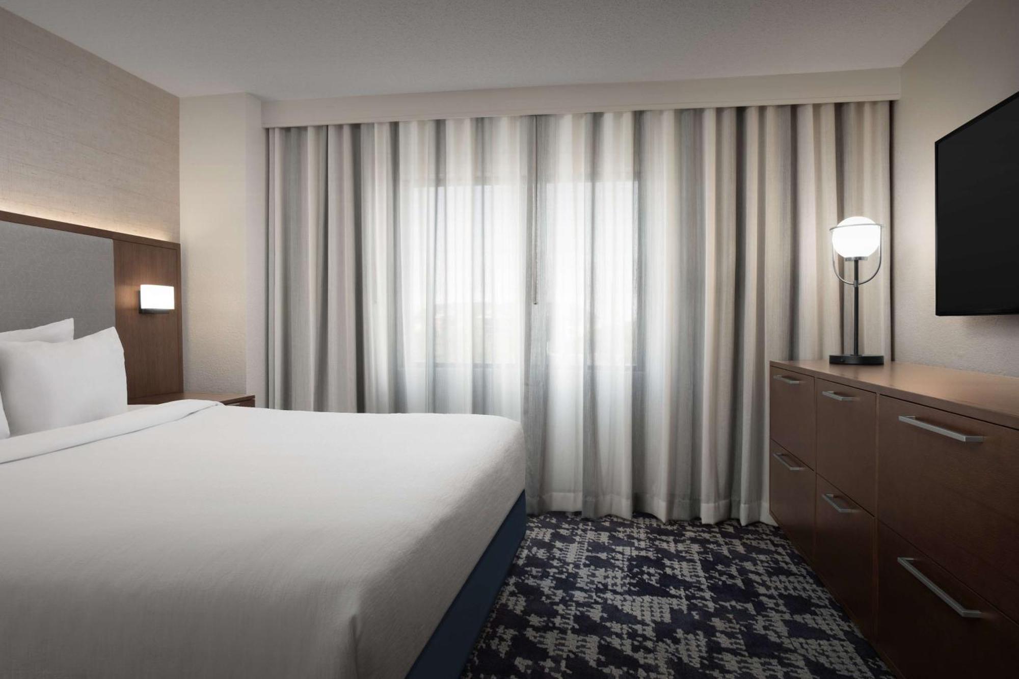 Embassy Suites By Hilton Dallas Near The Galleria Εξωτερικό φωτογραφία