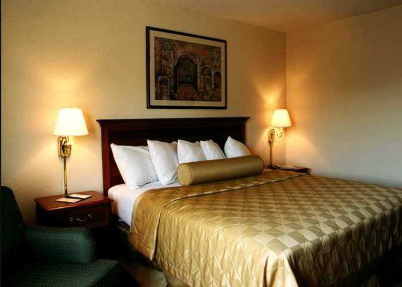 Embassy Suites By Hilton Dallas Near The Galleria Δωμάτιο φωτογραφία