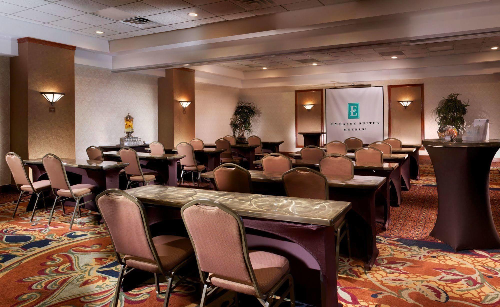 Embassy Suites By Hilton Dallas Near The Galleria Εξωτερικό φωτογραφία